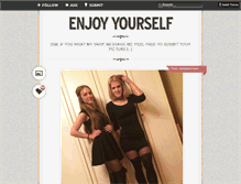 Tablet Screenshot of girlsandkneehighs.tumblr.com
